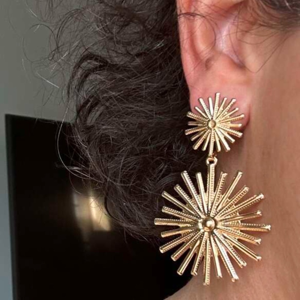 NWT Boutique Gold Sunburst Art Deco Geometric Statement Earrings